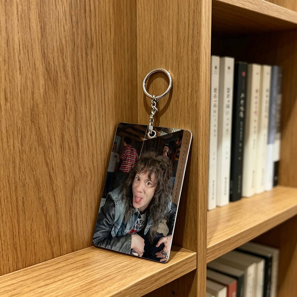actor J-Joseph Quinn Cat Badge - For Leather Work 评论和价格