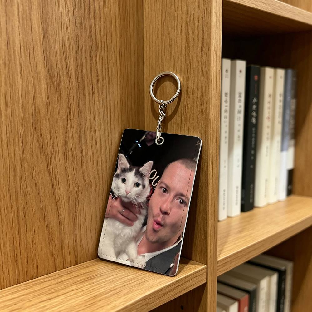 actor J-Joseph Quinn Cat Badge - For Leather Work 评论和价格